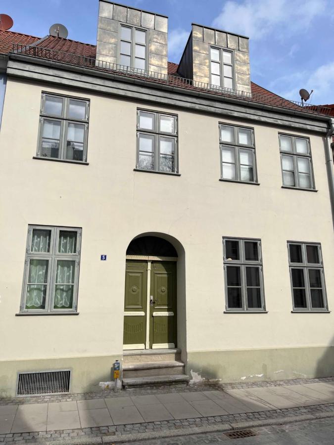 Ferienwohnung Im Zentrum wohnen, Ruhe genießen Greifswald Exterior foto