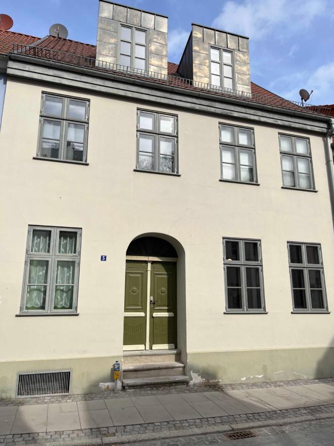 Im Zentrum wohnen, Ruhe genießen Greifswald Exterior foto